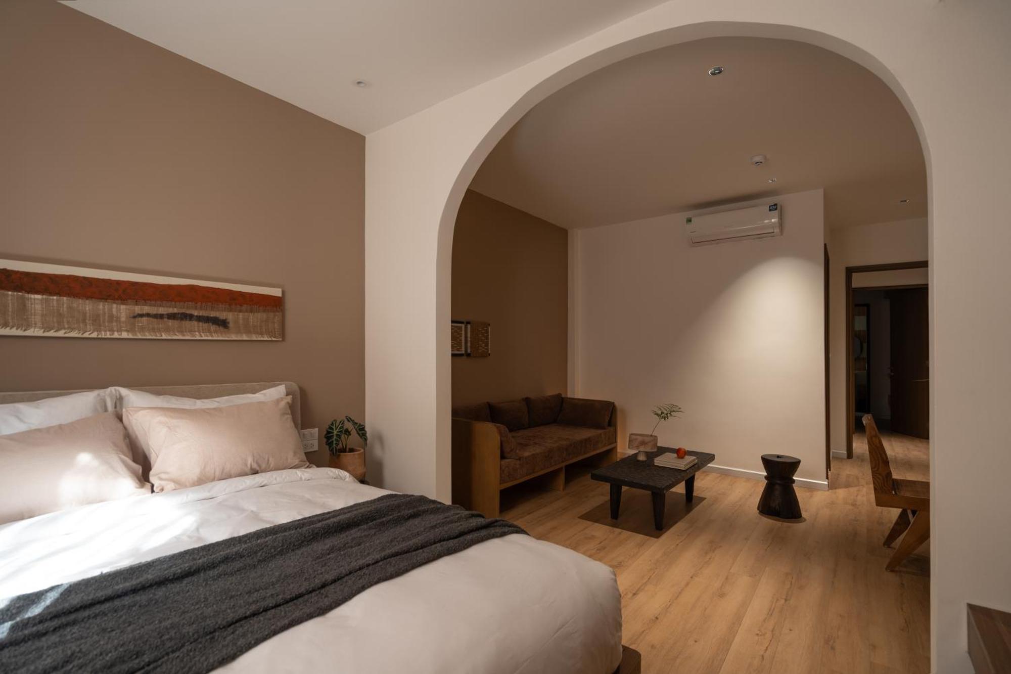 A Stay In Hanoi — Photos 1